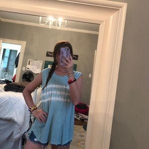 Tie-dye Cutoff tank top